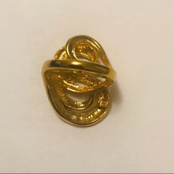 Versace style Ring - Picture 5 of 7